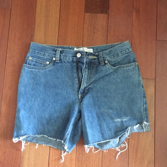Tommy Hilfiger shorts - Picture 2 of 2